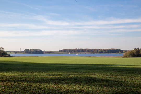 Zwei Segelboote auf der Schlei.