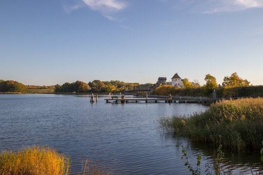 Die Schleibr&uuml;cke Lindaunis im Herbst