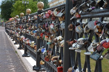 Obraz premium locks on the bridge