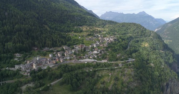 Finhaut summer approach - Aerial 4K