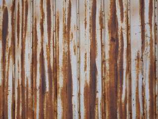 Steel door stretch that is rusty