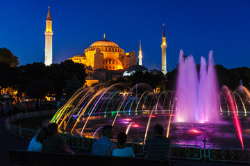 Fototapeta na wymiar Night view of Hagia Sophia and fountain, Istanbul, Turkey