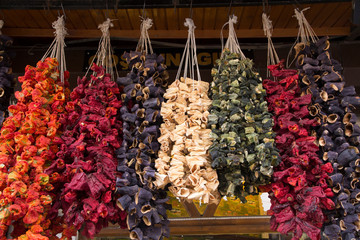 Turkey, Gaziantep, Medina, Spice market in old bazaar of Zincirli Bedesten. For sale are spices...