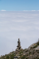 Steinmännchen und Nebelmeer