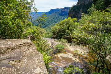Fototapeta na wymiar beautiful waterfalls, wentworth falls, blue mountains, australia 11