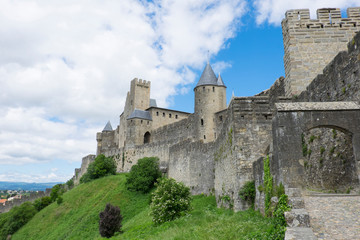 Obraz premium France, Languedoc-Roussillon, ancient fortified city of Carcassonne, UNESCO World Heritage Site. Chateau de Carcassonne. City walls and gates.