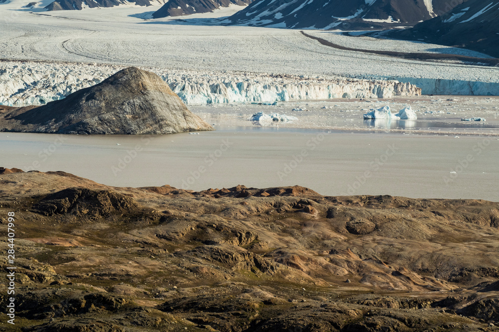 Poster Arctic Ocean, Norway, Svalbard. Arctic landscape.