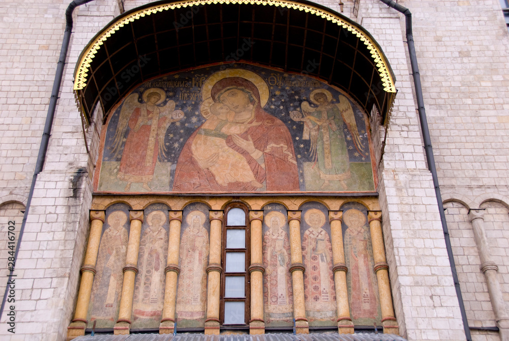 Poster russia, moscow, the kremlin. cathedral of the assumption (aka uspensky sobor) founded in 1326. detai