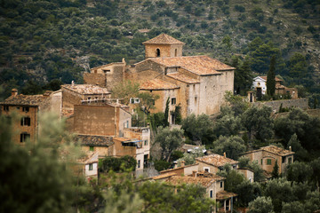 Fototapeta na wymiar Spain, Balearics, Majorca, View of village of Deia