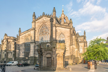 Obraz premium Great Britain, Scotland, Edinburgh. Market Square and St. Giles Cathedral