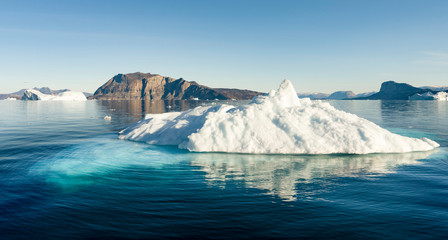 Fototapeta na wymiar Icebergs in the Uummannaq fjord system, northwest Greenland.