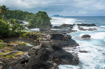 Fototapeta na wymiar Wild rocky coast of Upolu, Samoa, South Pacific