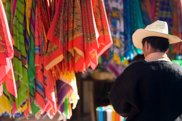 Fototapeta na wymiar Man at market. Chipas, Mexico