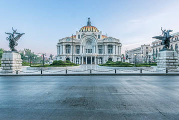 Mexico, Mexico City, Palacio de Bella Artes (Palace of Fine Arts) at Dawn