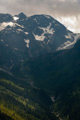 Fototapeta premium view of mountains