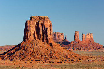 Fototapeta premium Arizona, Monument Valley, East Mitten Butte and Castle Butte