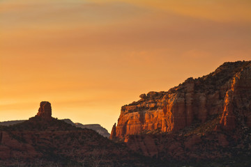 Fototapeta na wymiar Sunrise, Chimney Rock , Coconino National Forest, Sedona, Arizona, USA