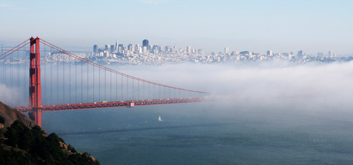 USA, California, San Francisco Golden gate Bridge Disappearing into Fog