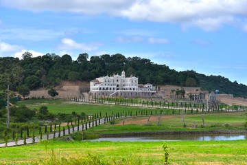  In a forest that is completely natural There are still many people. Popular to build houses to live in the mountains