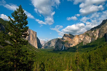 View of Yosemite Valley from the Gates of the Valley, Yosemite National Park, California, USA.
