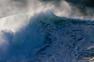 USA, Hawaii, Oahu, Large waves along the Pipeline Beach on the windward side of the Island