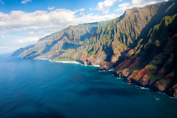 Obraz premium USA, Hawaii, Kauai, Aerial of the Na Pali Coastline
