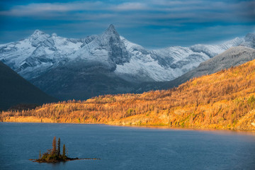 USA, Montana, Glacier National Park, autumn