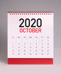 Simple desk calendar 2020 - October