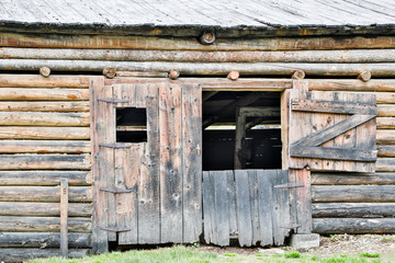 Naklejka premium USA, Montana. Garnet, Ghost Town, Abandoned Building