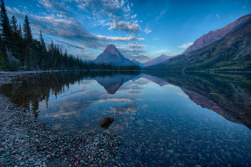 Fototapeta na wymiar USA, Montana, Glacier National Park, Two Medicine Lake
