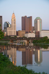 Fototapeta na wymiar USA, Ohio, Columbus: City skyline and the Scioto River.