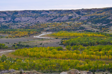 Naklejka premium USA, North Dakota, Medora. Theodore Roosevelt National Park, North Unit, Oxbow Overlook