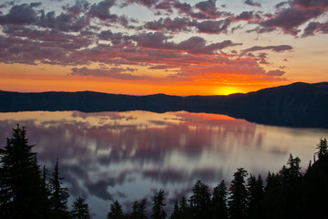 Crater Lake at Sunrise, Crater Lake National Park, Oregon, USA