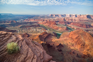 USA, Utah, Deadhorse Point SP. Goosenecks of the Colorado visible from the scenic mesa viewpoint.