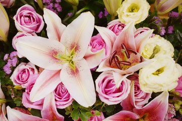 Lily and Pink roses flower bouquet