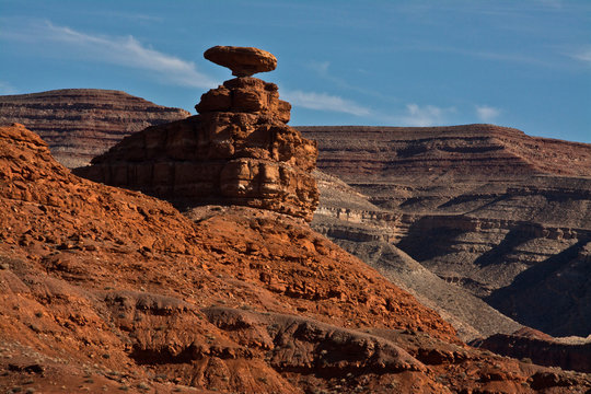 Mexican Hat rock, Mexican Hat, Utah, USA