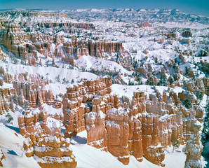 USA, Utah, Bryce Canyon NP. Fresh snow decorate the hoodoos of Bryce Canyon National Park, Utah.