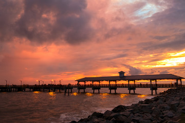 Obraz premium The Pier at Sunset, St Simons Island, GA 