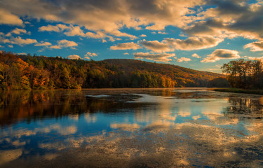 USA, West Virginia, Delaware Watergap Recreational Area. Sunset on Hidden Lake. Credit as: Jay O'Brien / Jaynes Gallery / DanitaDelimont.com