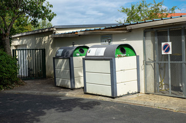 Naklejka premium Müllcontainer