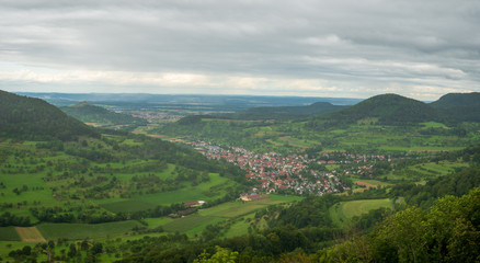 Fototapeta na wymiar View from the Ruin Reussenstein across the beautiful landscape of the alb and to Neidlingen