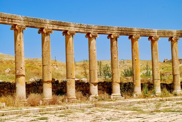 Fototapeta premium columns at oval forum Jerash