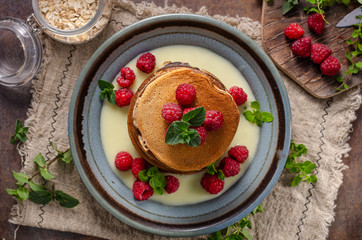 Pancakes with vanilla sauce