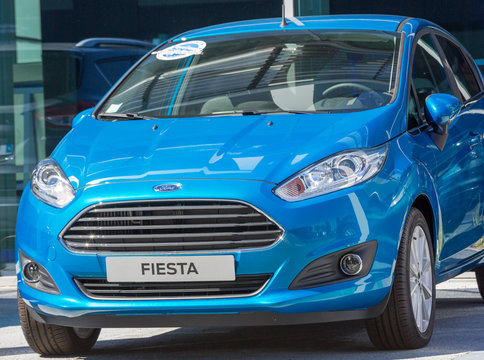  Imágenes de Fiesta Car: busque, fotos de stock, vectores y video