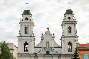 Fototapeta na wymiar Minsk, Belarus. - July, 2019. White Roman catholic church