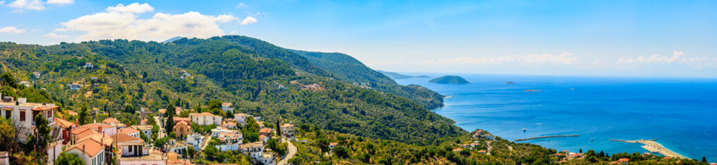 Fototapeta na wymiar Panoramic view from the coastline of Skopelos island,Greece