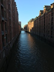 Naklejka premium Hafencity Hamburg Kanal