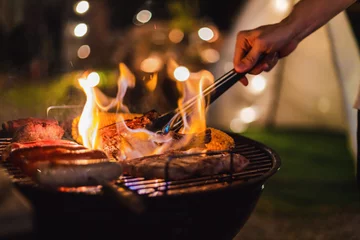 Deurstickers Kamperen barbecue kamperen