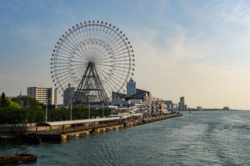Fototapeta na wymiar ferris wheel - Osaka Bay, Japan