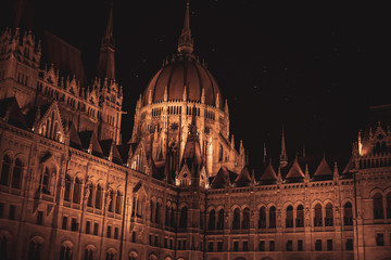Obraz premium Parlament Nacht Budapest Architektur